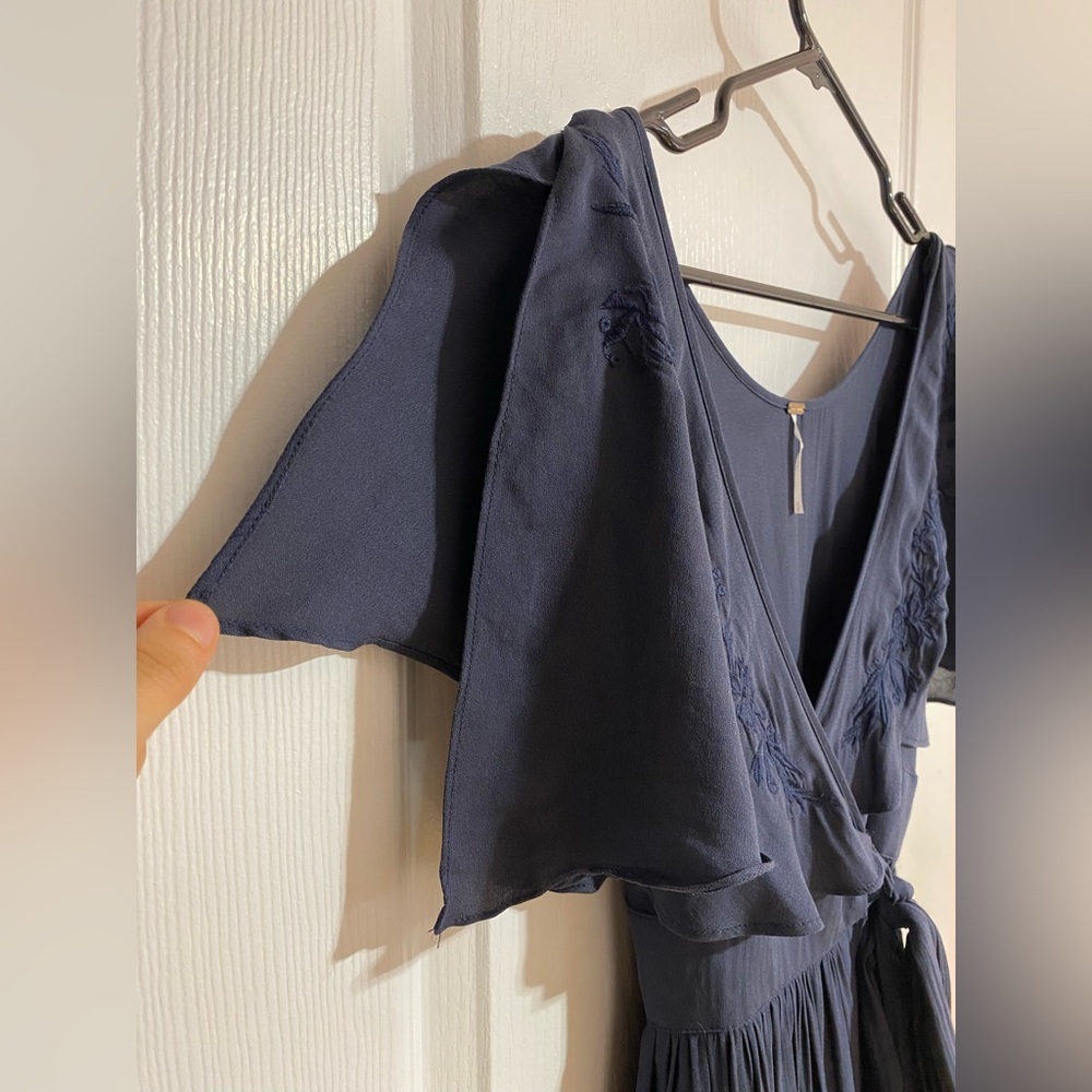 Free People Boho Embroidered Flowy Wrap V-Neck Flutter Sleeve Maxi Dress Size XS - Picture 7 of 14